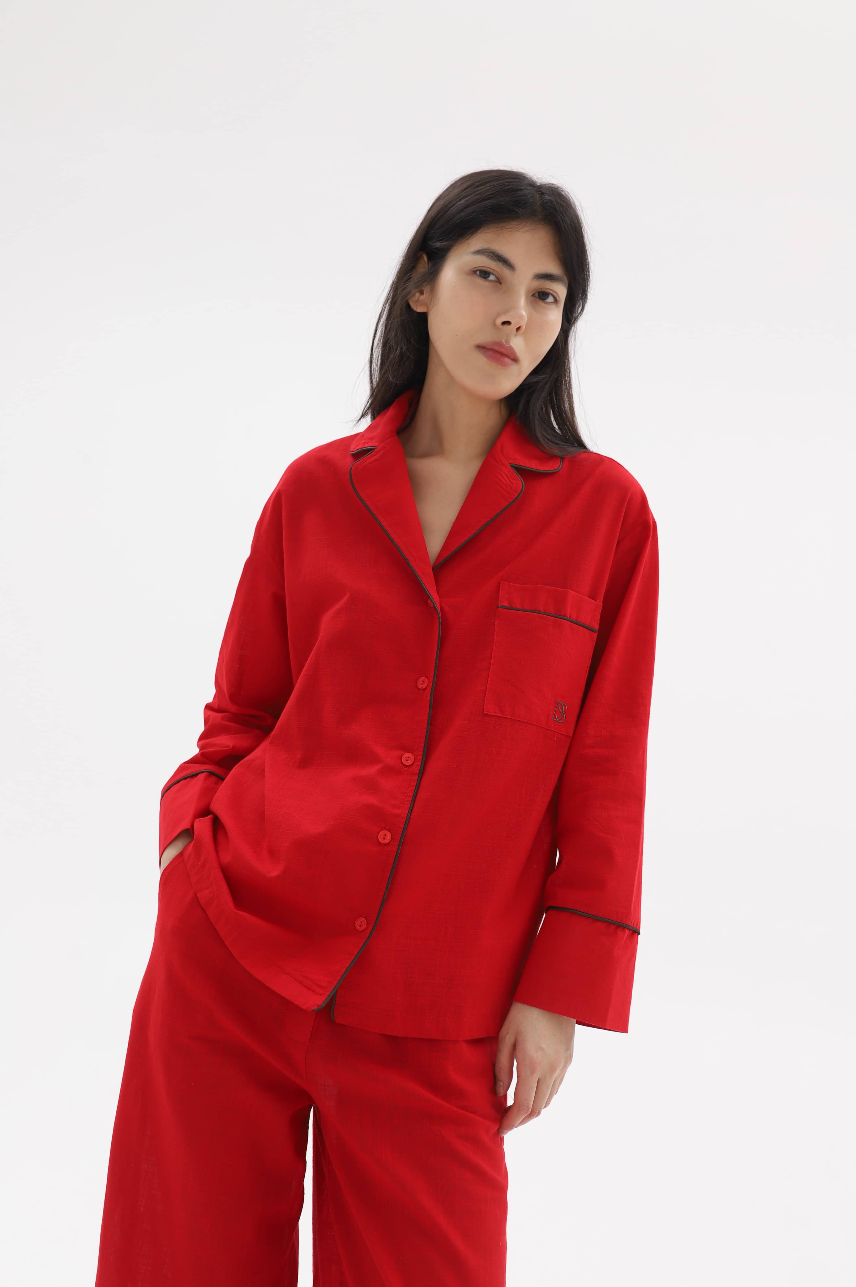 Костюм льняной в пижамном стиле — Красный — кадр 2